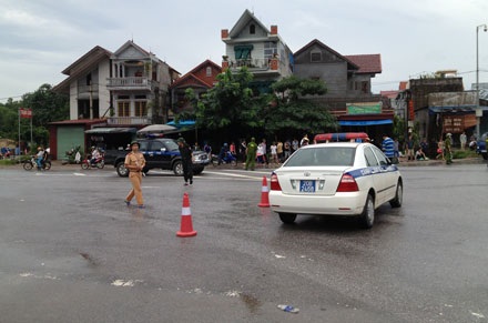 Lũ lớn chia cắt Thái Nguyên - Bắc Kạn, một xã bị cô lập hoàn toàn - 2 Lũ lớn chia cắt Thái Nguyên - Bắc Kạn, một xã bị cô lập hoàn toàn