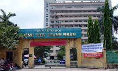 Côn đồ hung hãn lao thẳng vào phòng cấp cứu tấn công bác sĩ gãy xương quai hàm.