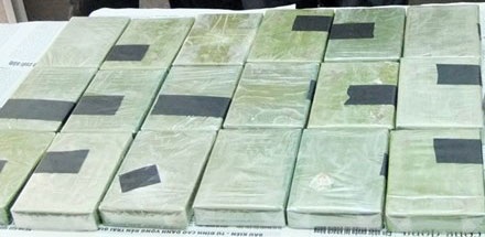 Phó Thủ tướng gửi thư khen lực lượng công an phá 2 chuyên án ma túy lớn - 1 Vụ bắt giữ 161 bánh heroin của lực lượng chức năng tỉnh Sơn La và Bộ CA.