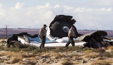 Vụ nổ tàu Virgin Galactic đã được cảnh báo trước? - 1 Vụ tai nạn tàu Virgin Galactic xảy ra hôm 31/10 khiến một phi công tử nạn và một người bị thương