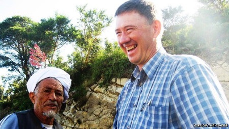 Mỹ hứng búa rìu dư luận vì giải cứu con tin thất bại - 1 Ông Pierre Korkie (phải)