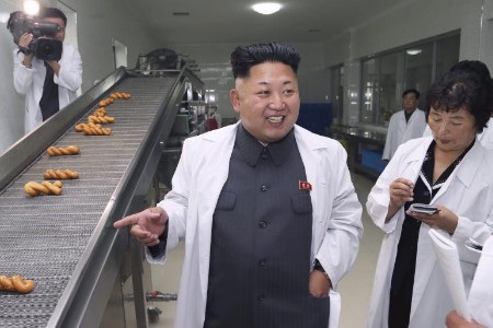 Triều Tiên sắp công bố chính sách kinh tế, chính trị mới? - 1 Lãnh đạo Triều Tiên Kim Jong-un
