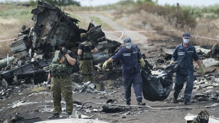 Hiện trường vụ MH17 bị rơi tại Đông Ukraine