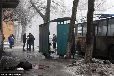 Đàm phán hòa bình cho Đông Ukraine kết thúc “tay trắng” - 1 Giao tranh tại Đông Ukraine đang khiến ngày càng nhiều dân thường thiệt mạng (Ảnh: