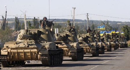 "Đốt" 10 triệu USD/ngày vì chiến tranh, kinh tế Ukraine kiệt quệ - 1 Xung đột tại miền Đông đang khiến kinh tế Ukraine kiệt quệ (Ảnh: