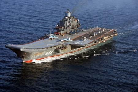 Nga “xoay trục” lên phương Bắc, sẽ làm chủ Bắc Cực? - 2 Tàu sân bay Đô đốc Kuznetsov của Nga (Ảnh: