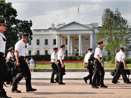 Mật vụ Mỹ đòi tiền xây Nhà Trắng giả để huấn luyện - 1 Mật vụ Mỹ chịu nhiều tai tiếng trong thời gian qua (Ảnh: