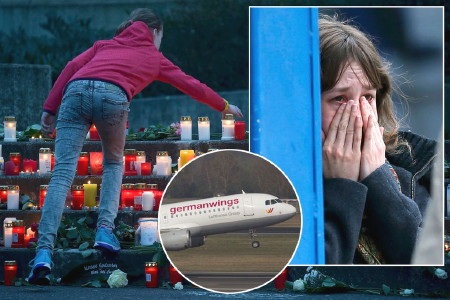 Cơ trưởng máy bay Đức dùng rìu phá cửa bất thành - 1 Vụ tai nạn máy bay của Germanwings khiến cả thế giới bàng hoàng (Ảnh: Mirror)