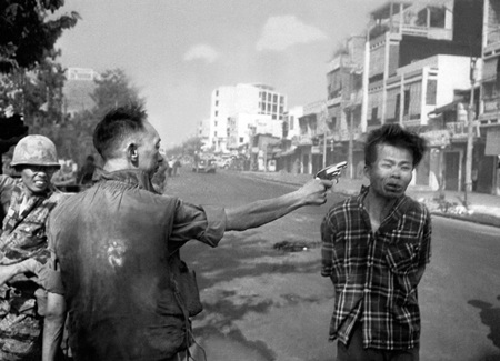 Những bức ảnh khó quên về chiến tranh Việt Nam (1) - 33 Phi công Mỹ