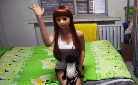 Trung Quốc: Búp bê tình dục nghìn đô "hút" khách - 2 Búp bê được mua Liu có các bộ phận có thể tháo rời (Ảnh: AFP)