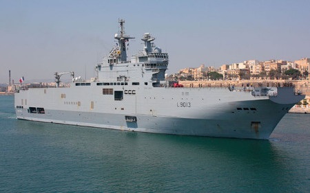 Pháp bẽ bàng với “cục nợ” tỷ đô vì thương vụ tàu Mistral - 1 Một tàu sân bay lớp Mistral của Pháp (Ảnh: