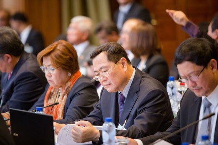 Không khí "nóng" bên trong phòng phân xử vụ kiện "đường lưỡi bò" - 9 Giáo sư Philippe Sands QC, cố vấn luật pháp của Philippines