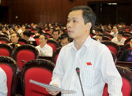 Việc tăng lương vẫn mang tính hình thức? - 2 Đại biểu Phạm Tất Thắng cho rằng tăng lương như hiện nay chỉ mang tính hình thức