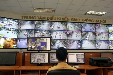 Hình ảnh phương tiện vi phạm được in ra lưu trong hồ sơ xử lý