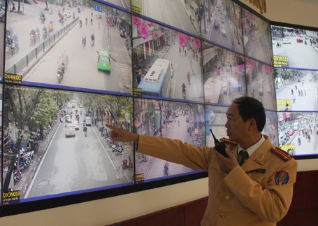 Hình ảnh phương tiện vi phạm được in ra lưu trong hồ sơ xử lý