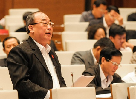 Vấn đề nào được đưa ra trưng cầu ý dân? - 1 Đại biểu Trần Ngọc Vinh cho ý kiến Luật trưng cầu ý dân