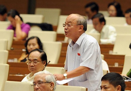 Chánh án TAND Tối cao: “Không đẩy việc khó cho dân” - 1 Đại biểu Trần Tiến Dũng cho ý kiến Bộ luật Tố tụng dân sự sửa đổi