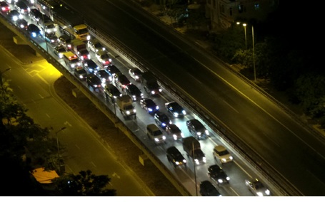 Tình trạng ùn tắc kéo dài thường xuyên xảy ra trên tuyến đường này