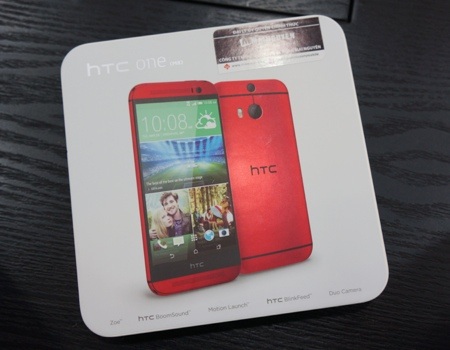 HTC One M8 màu đỏ tại Việt Nam.