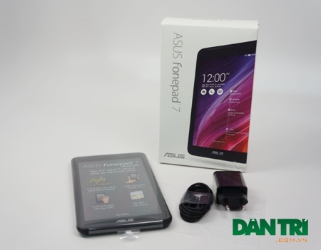 Cận cảnh chiếc tablet nghe gọi, lướt web giá 3 triệu đồng của Asus - 2 Máy đi kèm sạc và cáp tương tự các mẫu tablet trước đây của Asus