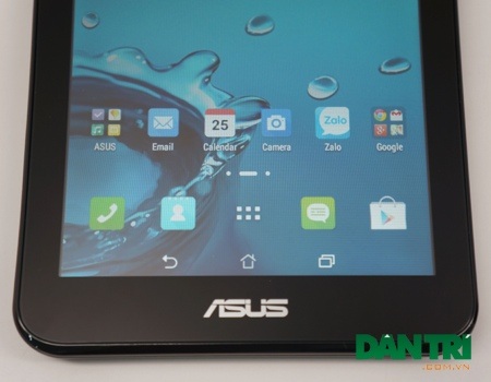 Cận cảnh chiếc tablet nghe gọi, lướt web giá 3 triệu đồng của Asus - 12 3 phím bấm điều hướng được đưa vào bên trong màn hình