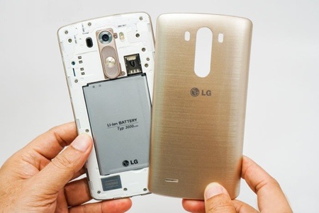 LG G3 màu vàng bất ngờ xuất hiện tại Việt Nam - 2 Nắp lưng có thể tháo rời