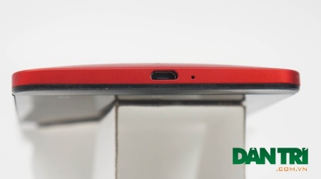 Zenfone 6 - phablet giá rẻ của Asus đã lên kệ thị trường Việt - 8 Cạnh dưới là ngõ sạc