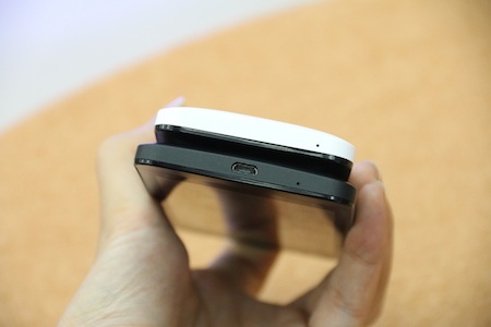 Cổng sạc được đưa xuống bên dưới