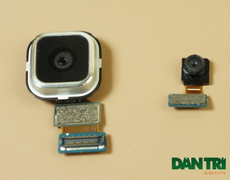 Tháo rời chiếc điện thoại Galaxy Alpha đầu tiên tại Việt Nam - 13 Bộ đôi camera của máy.
