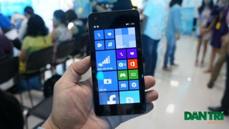 Q-mobile trình làng điện thoại Windows Phone 8.1 đầu tiên - 1 Một trong những chiếc smartphone đầu tiên chạy Windows Phone 8.1 của Q-Mobile