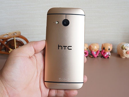 Đánh giá HTC One Mini 2: Bản thu gọn khá tốt của One M8 (chờ bổ sung video)