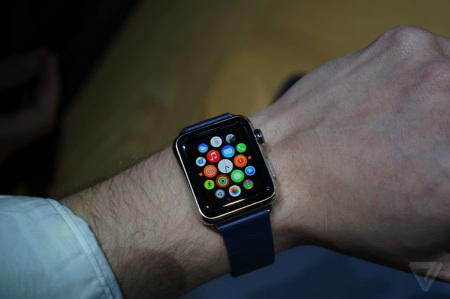 Giao diện màn hình chính với các icon khá đẹp mắt 