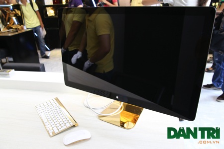 Ngắm Apple iMac mạ vàng và bọc da cá sấu đầu tiên tại Việt Nam - 1 Ngắm Apple iMac mạ vàng và bọc da cá sấu đầu tiên tại Việt Nam