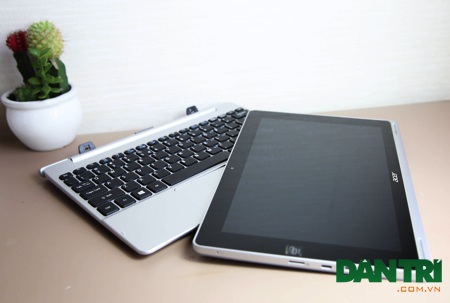 Đập hộp máy tính bảng lai Acer Switch 10 đầu tiên tại Việt Nam - 5 Bao gồm, một chiếc tablet và một bàn phím rời