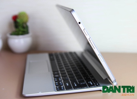 Đập hộp máy tính bảng lai Acer Switch 10 đầu tiên tại Việt Nam - 15 Cạnh phải của máy