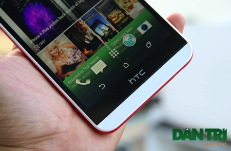 Phím bấm điều hướng được dời vào bên trong màn hình