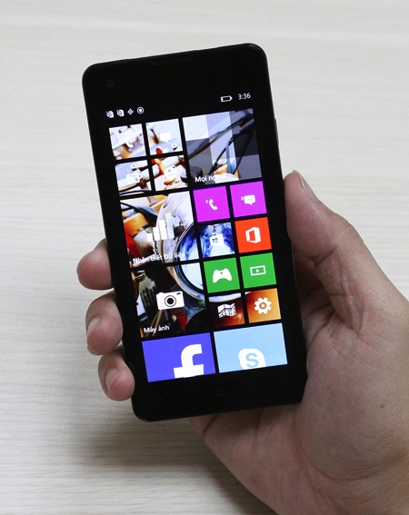 Đánh giá Q-Smart Dream W473: Windows Phone 8.1, mỏng 7,2mm - 5 Q-Smart Dream W473 đã
có mặt trên thị trường ở mức giá gần 4 triệu đồng.