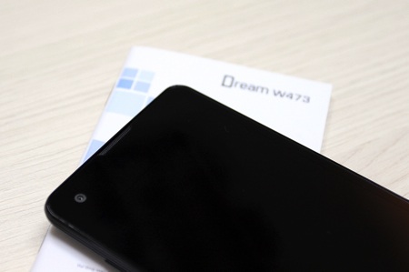 Đánh giá Q-Smart Dream W473: Windows Phone 8.1, mỏng 7,2mm - 3 Q-Smart Dream W473 đã
có mặt trên thị trường ở mức giá gần 4 triệu đồng.