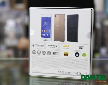 Đập hộp Xperia Z3 chính hãng tại Việt Nam - 3 Có thiết kế khác so với trước đây