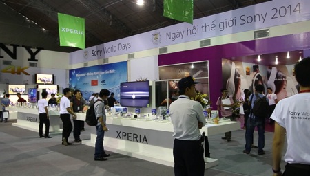Sony trưng bày loạt sản phẩm gây chú ý tại Sony Show 2014 - 5 Nơi trưng bày nhiều loại sản phẩm điện thoại Xperia của hãng