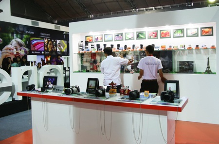 Sony trưng bày loạt sản phẩm gây chú ý tại Sony Show 2014 - 8 Khu vực trưng bày máy ảnh Sony