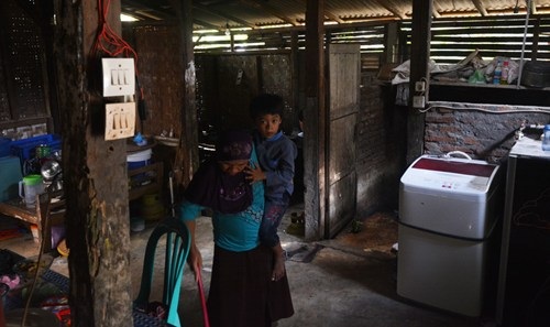 Ngôi nhà của Sumarti, mẹ và con trai của cô.