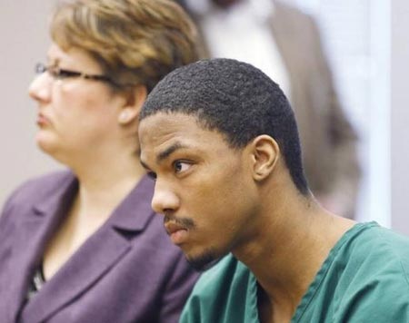 Hickles - một trong ba tên trộm trong vụ chiếc nhẫn cưới của người đang lâm nạn.