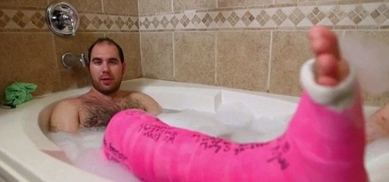 Khỏe mạnh hoàn toàn vẫn thích... bó bột