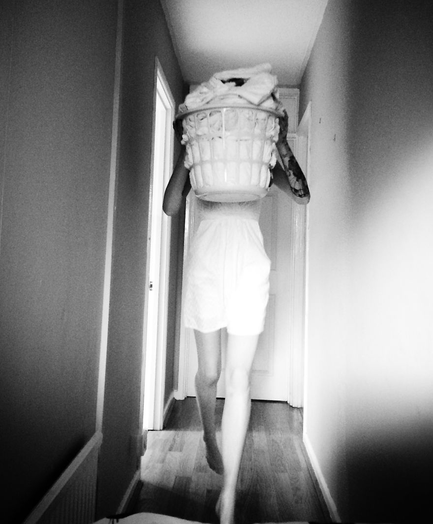 Người giặt là quần áo