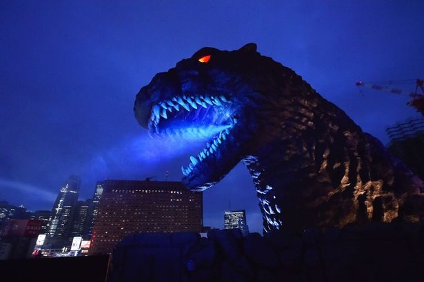 Quái thú Godzilla trở thành đại sứ du lịch Tokyo - 2 Godzilla phun lửa