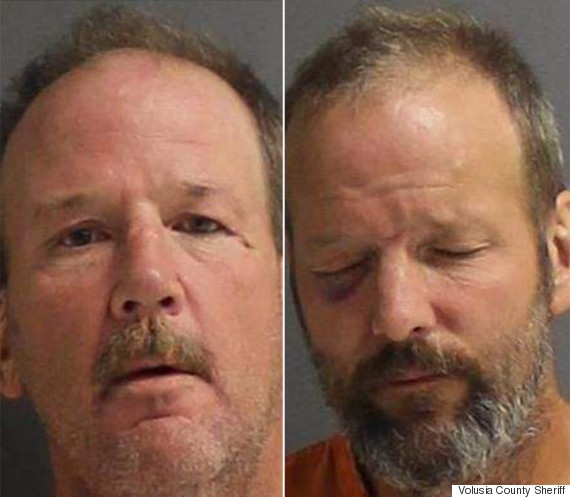 Anh em sinh đôi bị bắt vì "choảng" nhau bằng gạch - 1 Cặp anh em choảng nhau bằng gạch (Ảnh do cảnh sát hạt Volusia cung cấp).