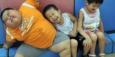 Ép ăn quá hóa hại con