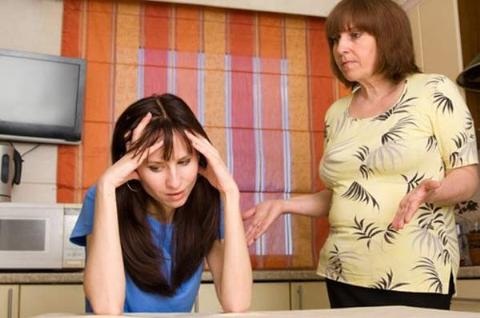 Chết lặng vì những câu nói “xát muối” của mẹ chồng - 1 Chết lặng vì những câu nói “xát muối” của mẹ chồng