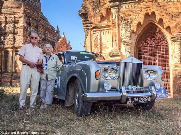 Mẹ 97, con 72 tuổi cùng tham gia một giải đua ô tô hơn 9000 km - 1 Mẹ 97, con 72 tuổi cùng tham gia một giải đua ô tô hơn 9000 km